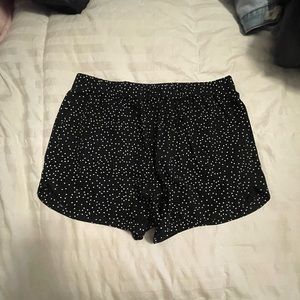 Madewell Black and White Polka Dot Shorts - Size: Medium